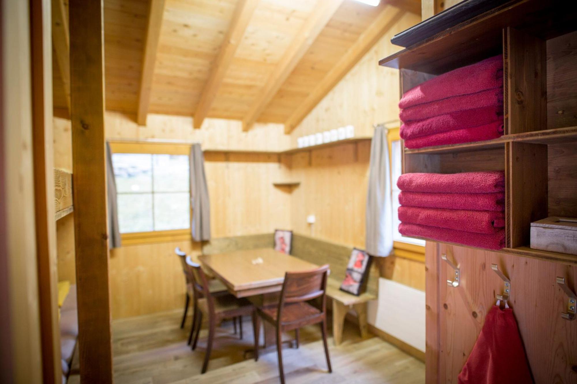 Huettenhotel Husky Lodge Muotathal Luaran gambar